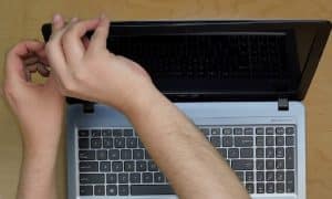 Fix ASUS ROG Series Laptop Screen Damage: Symptoms and Causes